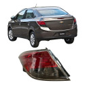 Lanterna Chevrolet Prisma Fume 2012 A 2015 Original 26061307 Esquerdo/motorista Vermelha
