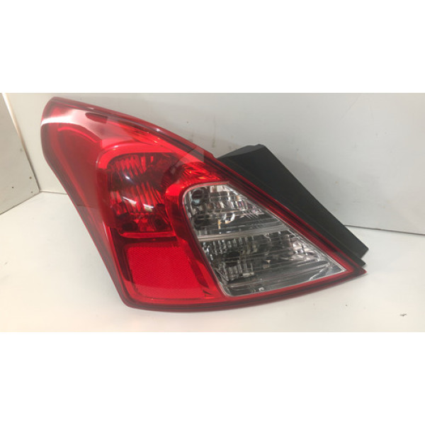 Lanterna Nissan Versa 24732 Esquerdo/motorista Vermelho