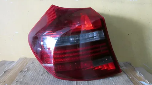 Lanterna Traseira Bmw Serie 1 2011 2012 18051661 Esquerdo Vermelho