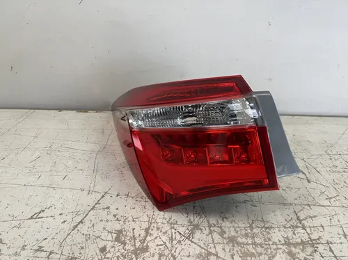 Lanterna Toyota Corolla 2015 2016 Led 220150222 Esquerdo Da Lente Vermelho