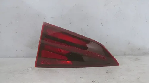 Lanterna Tampa Traseira Volkswagen Virtus 21070667 Esquerdo Vermelho