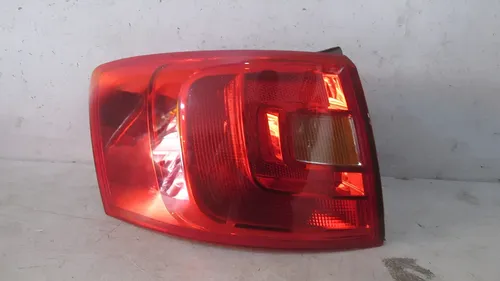 Lanterna Volkswagen Jetta 2011 A 2014 220150121 Esquerdo Vermelho