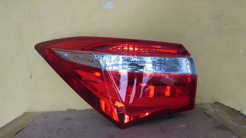 Lanterna Traseira Toyota Corolla 2015 Led 102418 Esquerdo Vermelho