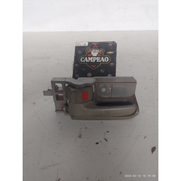 Maçaneta Interna Traseira Esquerda Toyota Corolla 2004