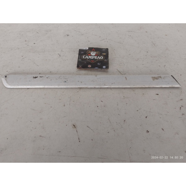 Friso Lateral Direito Chevrolet Astra 2002 C Detalhe 