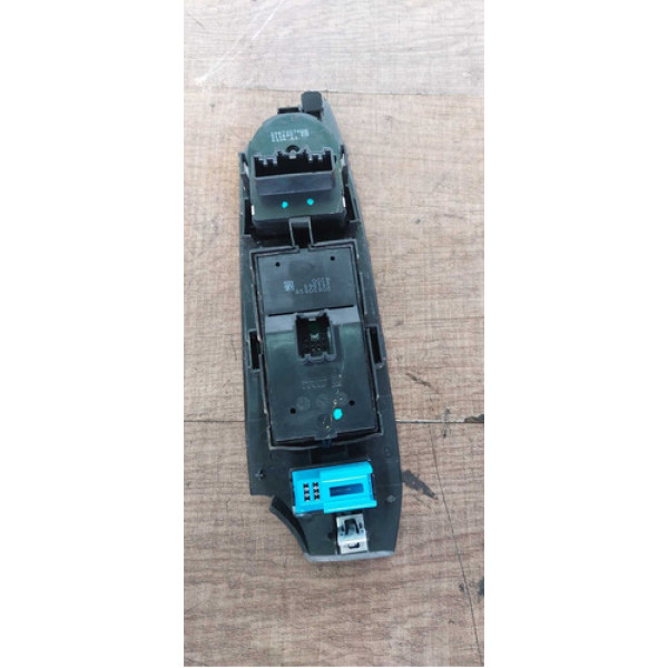 Comando Porta Dianteira Esquerda Chevrolettracker 2015