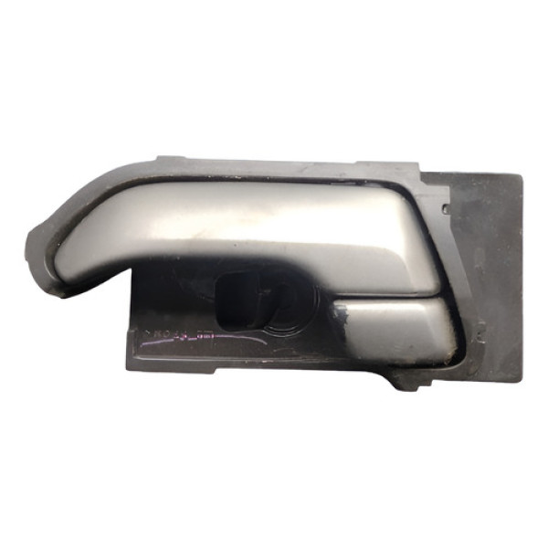 Maçaneta Interna Porta D/e Com Detalhe S10 2.8 2018 Dianteira