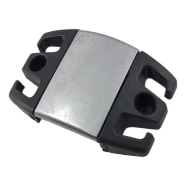 Adaptador Trilho Compartimento Traseiro Captiva  2012 2015