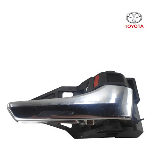 Macaneta Interna Traseira Direita Toyota Sw4 Hilux 2016 2022 Traseira
