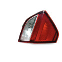 Lanterna Tampa Traseira Esquerda Volkswagen Voyage 2013 Esquerdo/motorista Vermelho