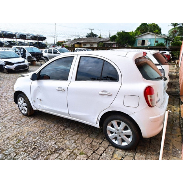 Nissan March 1.0 16v Flex 74cv 2013 Para Retirada De Peças