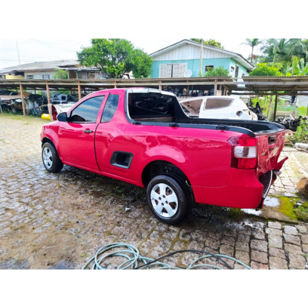 Chevrolet Montana Ls 1.4 102cv 2013 Para Retirada De Peças Vermelho
