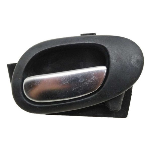 Macaneta Interna Traseira Direita Peugeot 206 2010 Traseira