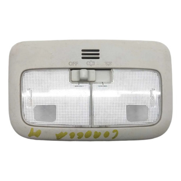 Luz Cortesia Toyota Corolla 2020