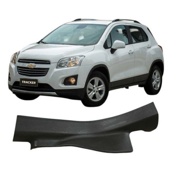 Soleira Porta Traseira Direita Gmtracker 2015 95106176 Preto