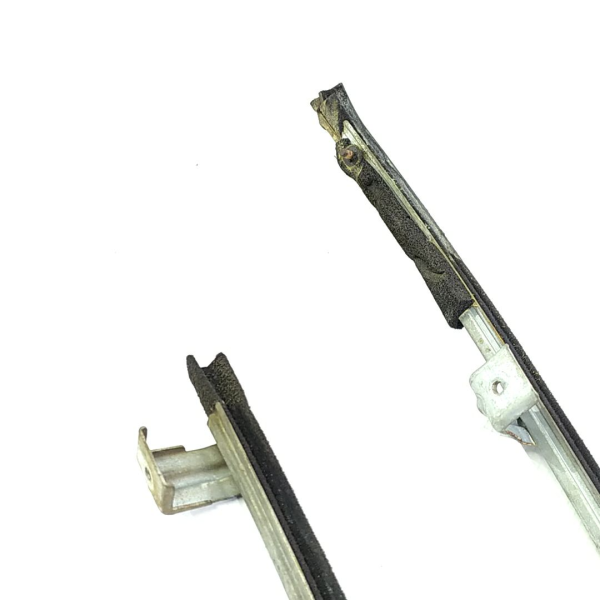 GUIA CANALETA VIDRO DIANTEIRO DIREITO HONDA ACCORD LX 1995 80604