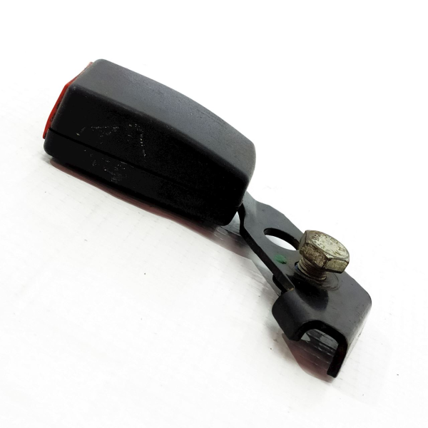 ENGATE FÊMEA CINTO DIANTEIRO DIREITO FIAT FIORINO FURGÃO 2011    98625