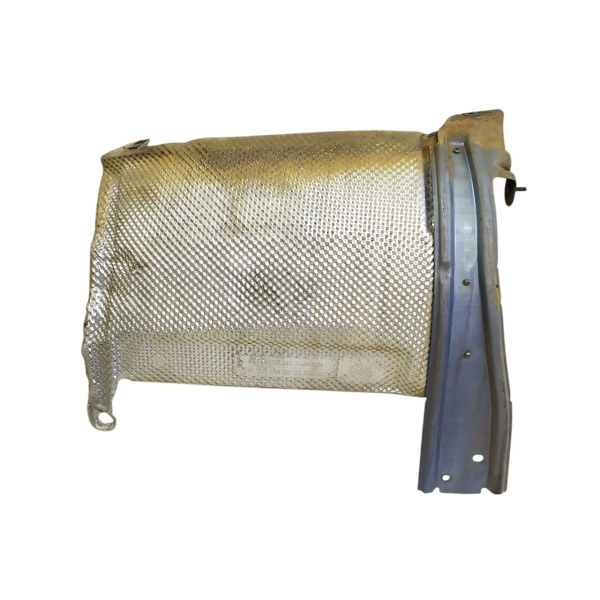 DEFLETOR TRASEIRO ESQUERDO CAIXA RODA ESTEPE  MERCEDES-BENZ C 200K 1.8 2009 195205