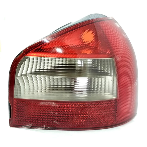 LANTERNA DIREITA AUDI A3 1.8  2001 V1380 - P19