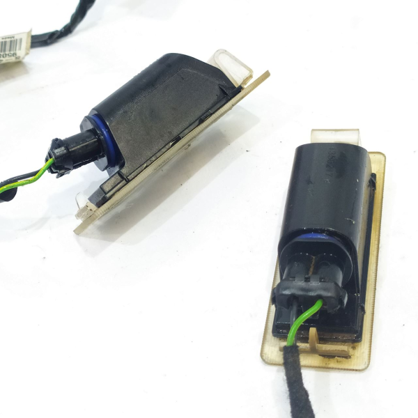 LUZ PLACA  GM SONIC LT HB AT 2013 26381