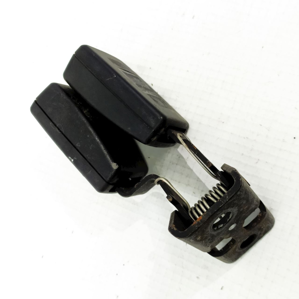 ENGATE CINTO TRASEIRO ESQUERDO CENTRAL VOLKSWAGEN TOUAREG V8 2005 36312