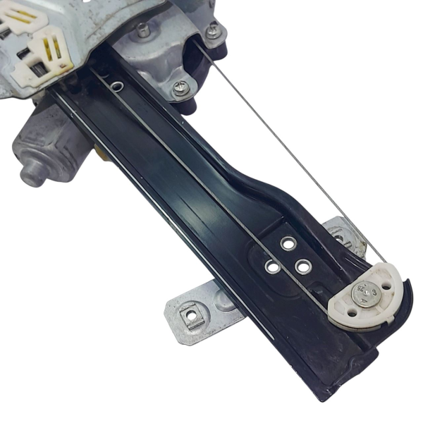 MÁQUINA VIDRO PORTA DIANTEIRA DIREITA  GM SONIC HB 1.6 2013 201014