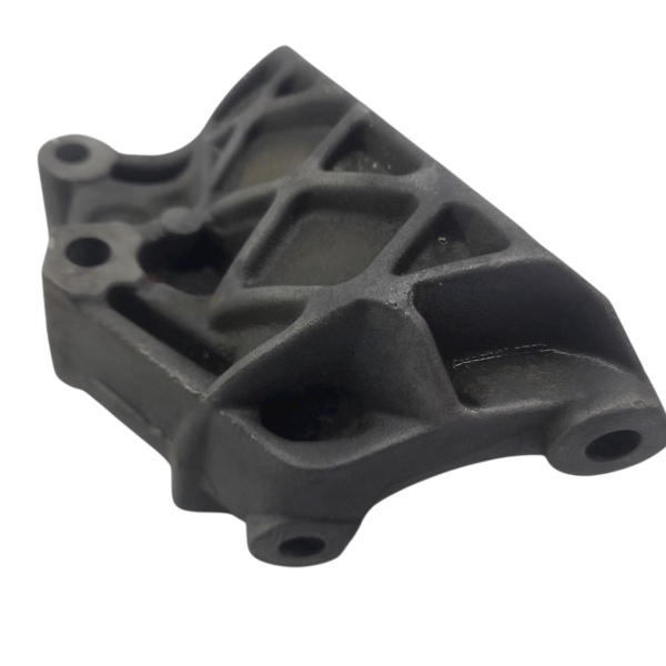 SUPORTE BOMBA DIREÇÃO HIDRÁULICA  GM SONIC HB 1.6 2013 201214