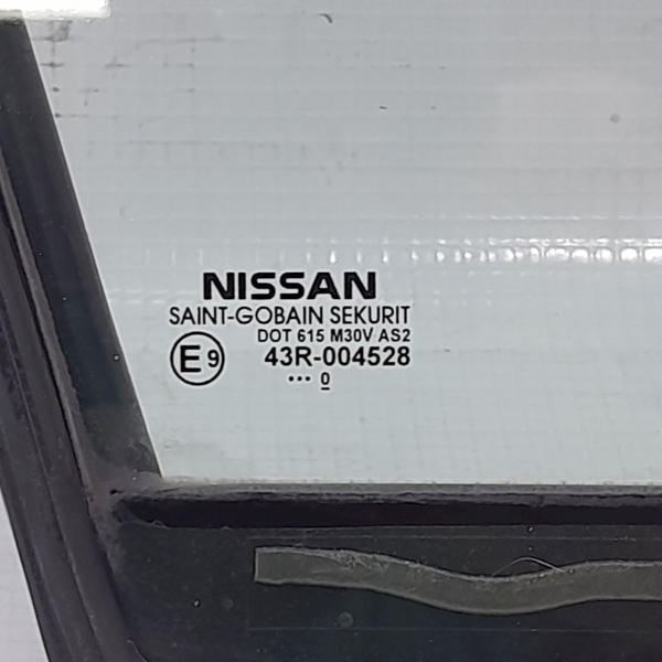 VIDRO OCULOS TRASEIRO DIREITO NISSAN TIIDA 1.8 2011 203556