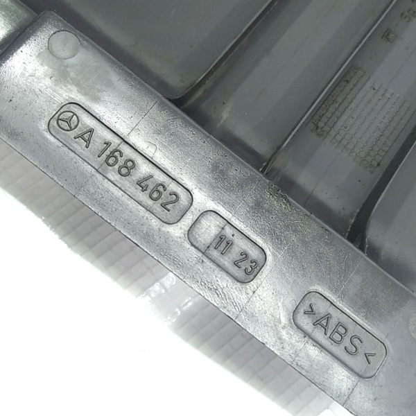 MOLDURA COLUNA DIREÇÃO MERCEDES CLASSE A 190 2002    44247