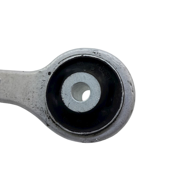 BRAÇO SUPERIOR DIANTEIRO ESQUERDO AUDI A4    210969