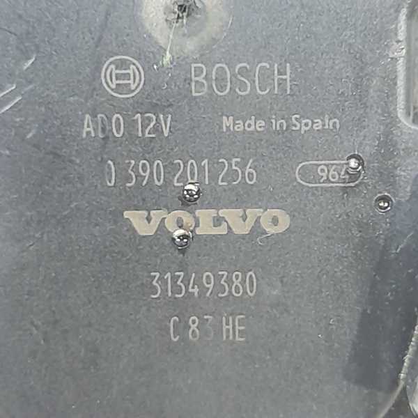 MAQUINA LIMPADOR VIDRO VIGIA VOLVO XC60 2019    210649
