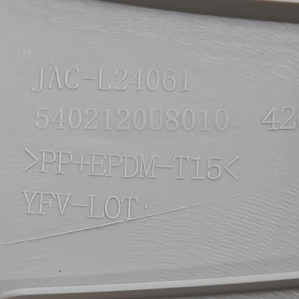 Acabamento Direito Coluna Para-brisa Jac J3 Turin 2011 . . 2