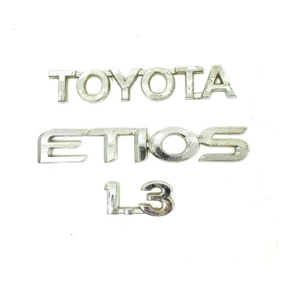 Letreiro Tampa Traseira Toyota Etios 2015    11994 Cromado