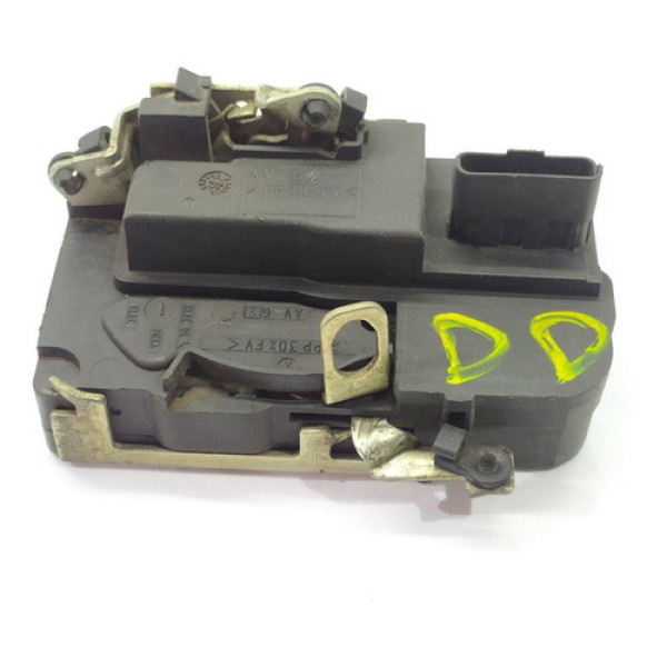 Fechadura Dianteira Direita Peugeot 206 2007     102014