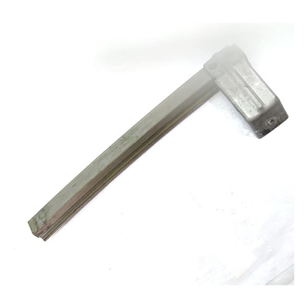 Guia Canaleta Vidro Dianteiro Direito Honda City Lx  2013 47 Prata/metal