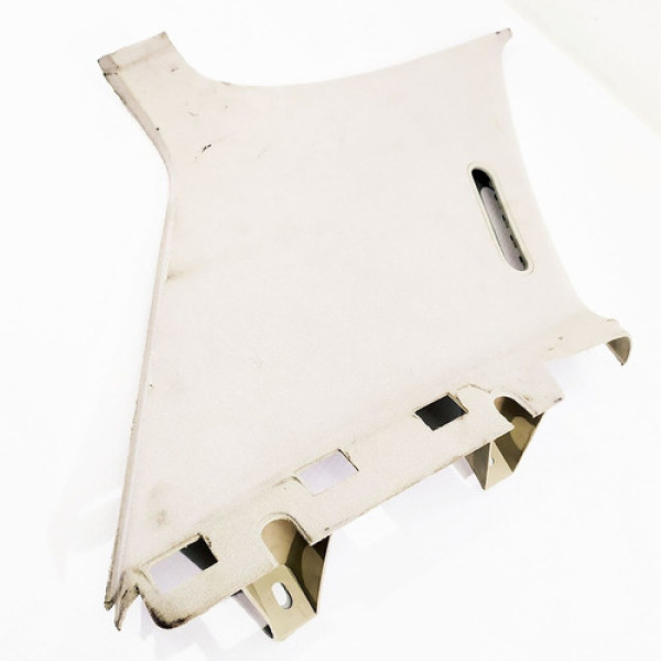 Capa Coluna Traseira Esquerda Vw Golf Sr 2000    103799