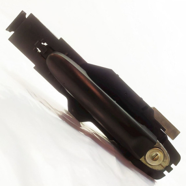 Maçaneta Externa Dianteira Esquerda Nissan March 1.6s  2012 