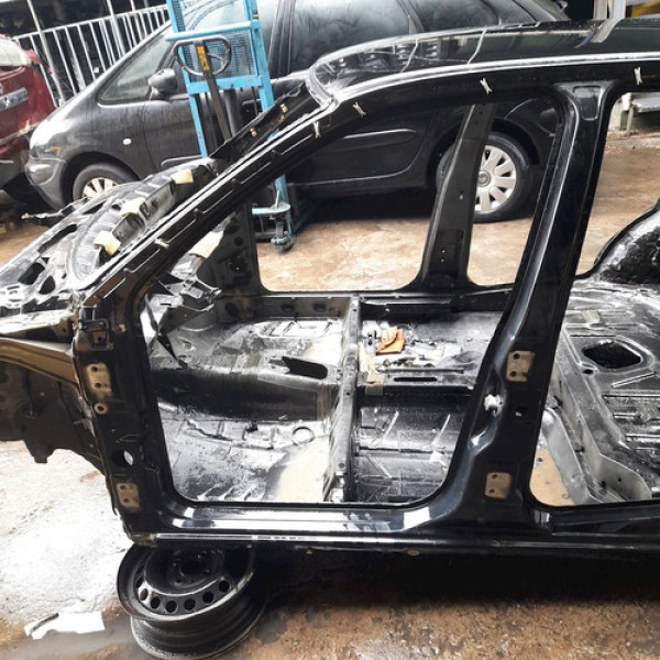 Caixa Ar Pé Coluna Central Esquerda Fiat Siena 1.0  2010 201 Não Informado