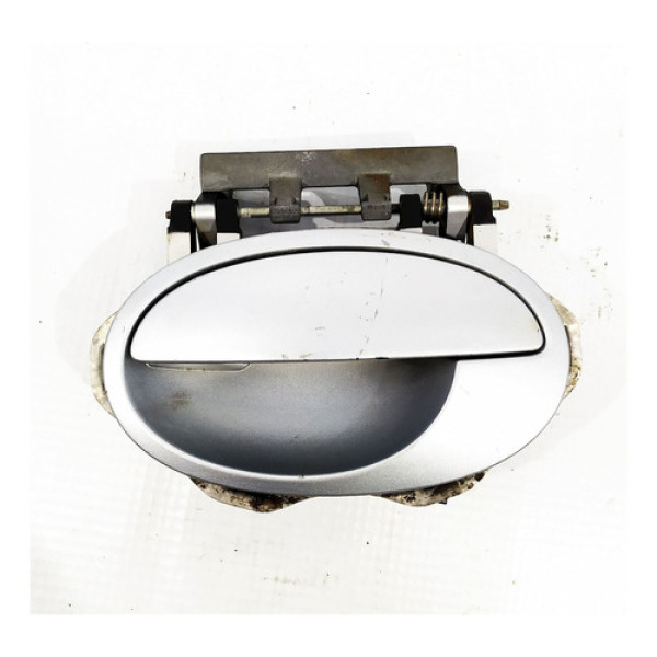 Maçaneta Externa Traseira Esquerda Gm Meriva 1.8 2003 88993 Prata Traseira