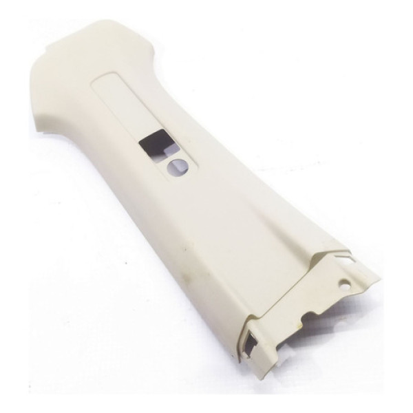 Capa Superior Coluna Central Direita Gm Spin At 2019 92281