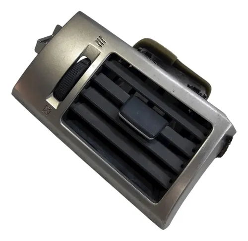 Difusor Ar Esquerdo  Nissan Tiida 1.8 2011 203534