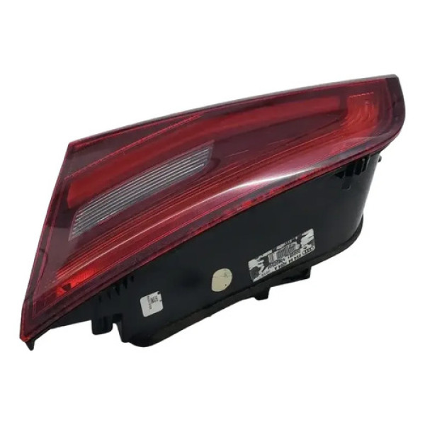 Lanterna Tampa Traseira Direita Audi A3 Sportback 2014 Direito/passageiro Vermelho