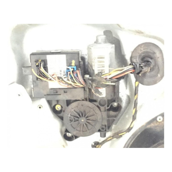 Máquina Vidro Elétrica Traseira Esquerda Focus 2009 A 2014