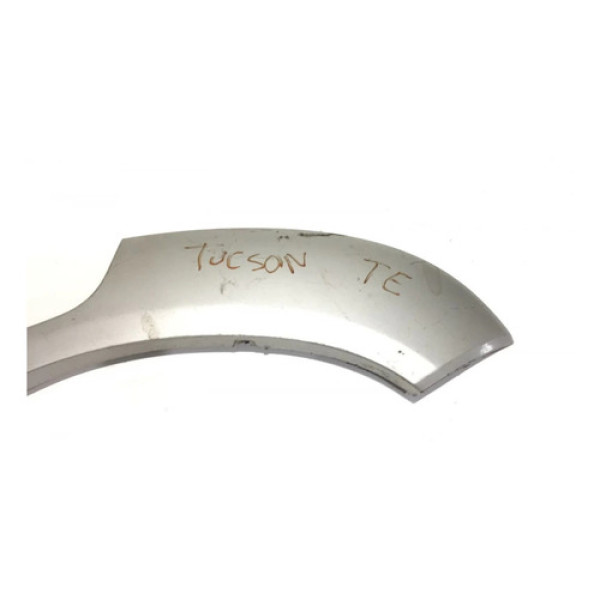 Moldura Traseira Esquerda Hyundai Tucson 2008 A 2012
