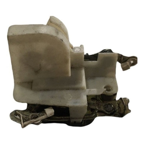 Fechadura Manual Dianteira Esquerda Corsa 2005 2006 A 2010