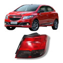 Lanterna Traseira Direit Onix 13/16 Lt Ltz / Joy Até 19 Fume Direito/passageiro Vermelho