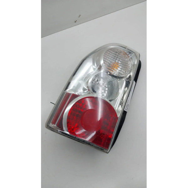 Lanterna Traseira Esquerda Gm Tracker 4x4 2008 Esquerdo Vermelho