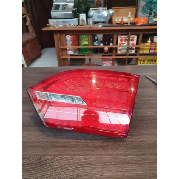 Lanterna Direita Do Porta Malas Vw Jetta 2.0 Ano 2014 Direito Vermelho