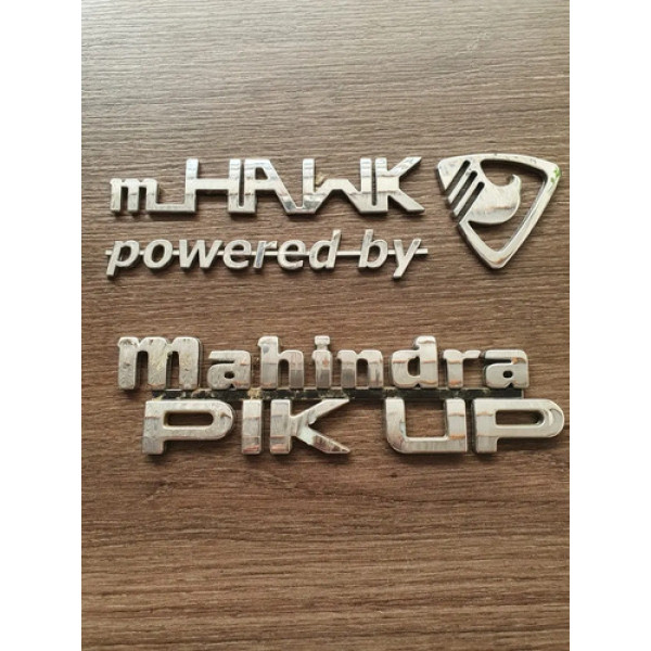 Adesivo Emblema Dos Para Lamas Bramont Mahindra Prata