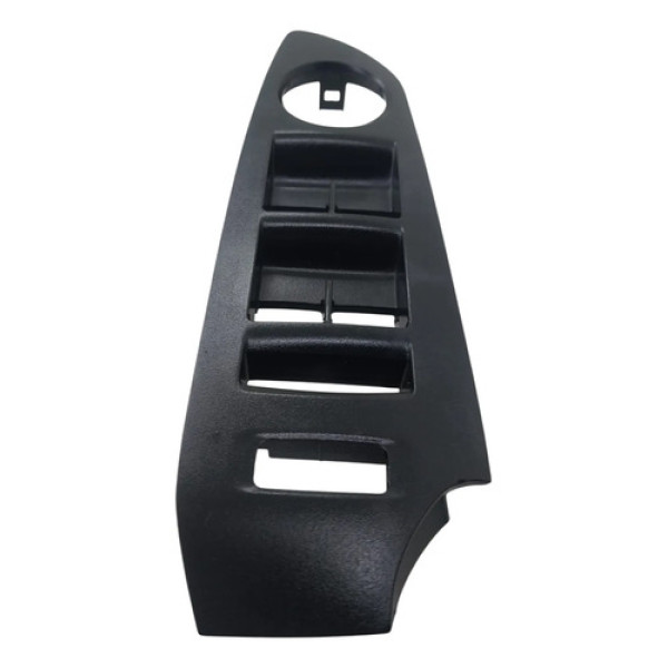 Moldura Botao Vidros Porta Motorista Gm Tracker 2017